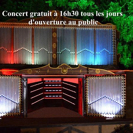 Chateau De Peufeilhoux Vallon-en-Sully Екстериор снимка